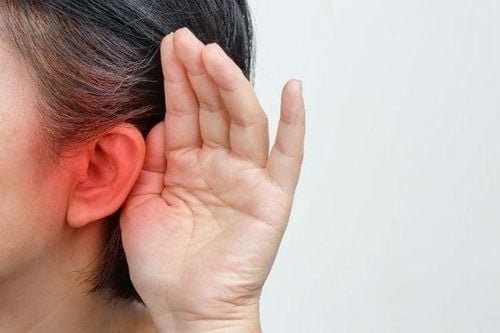 The signs of ear cancer will depend on the area where the tumor develops