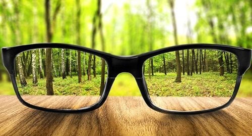 Nearsightedness: When do you need to wear glasses?