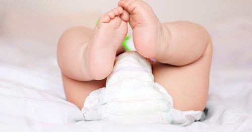 Instructions for cleaning the genital area of newborn girls