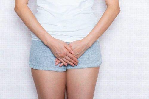 Neometin may cause vaginal itching in some women as a side effect.
