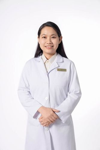 Bác sĩ Hồ Huỳnh Nhung