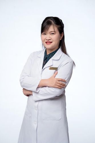 Bác sĩ   Nguyễn Lê Ngọc Khanh