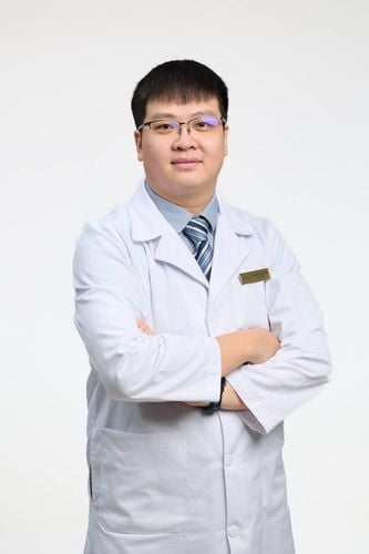 Bác sĩ   Phạm Vũ Hiệp